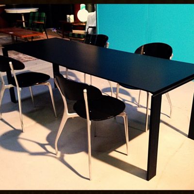 HODS DESIGN Table Knoll